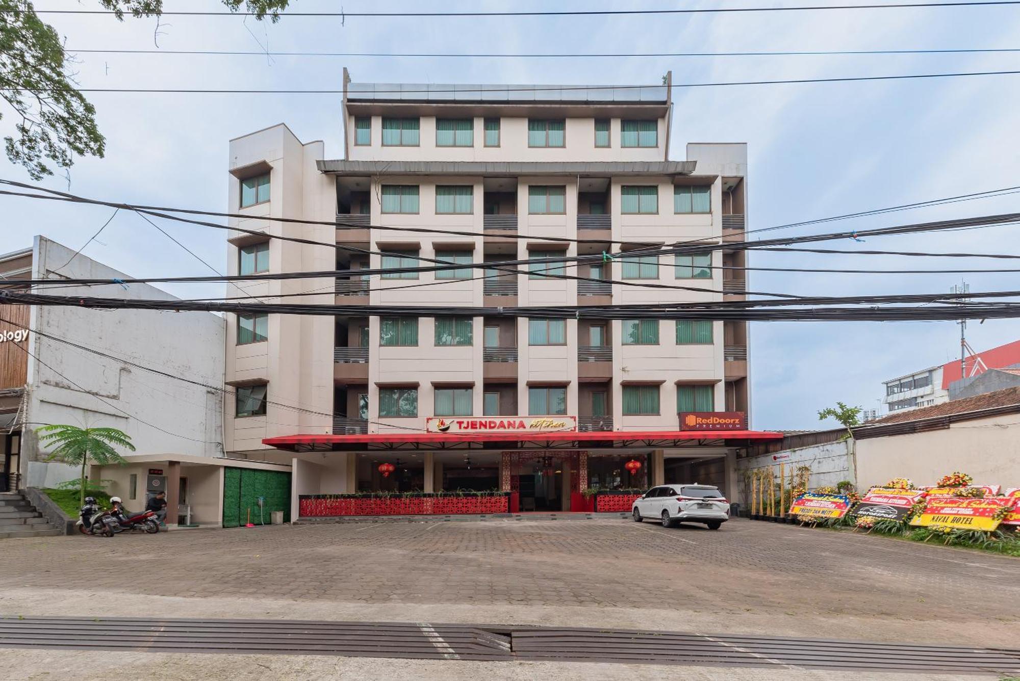 Reddoorz Premium Near Paris Van Java Mall Bandung Extérieur photo